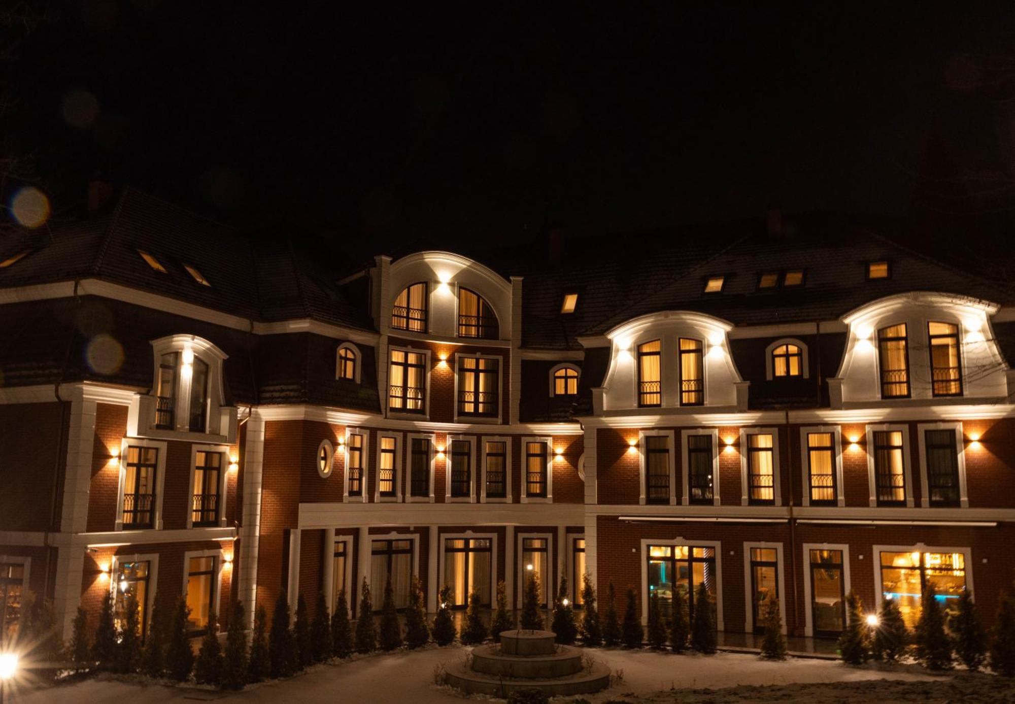 Park Hotel Bristol أوزهورود المظهر الخارجي الصورة