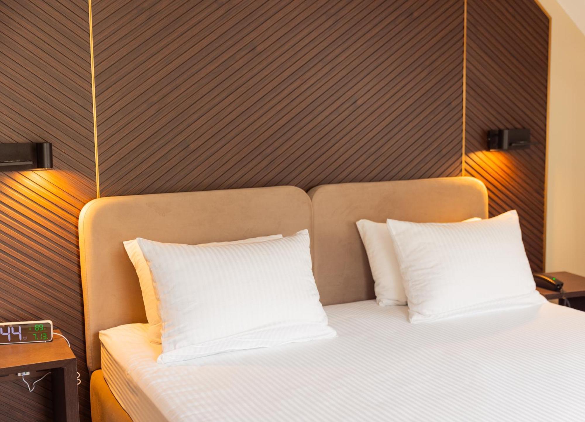 Park Hotel Bristol أوزهورود المظهر الخارجي الصورة